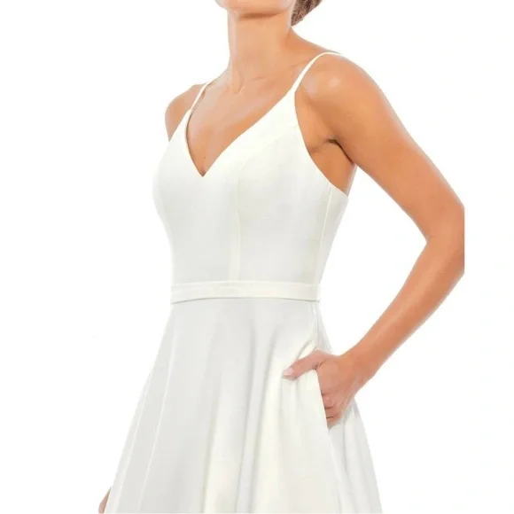 Mac Duggal Neck Sleeveless Modest Prom A-Line Dress Size 2 - Picture 4 of 15